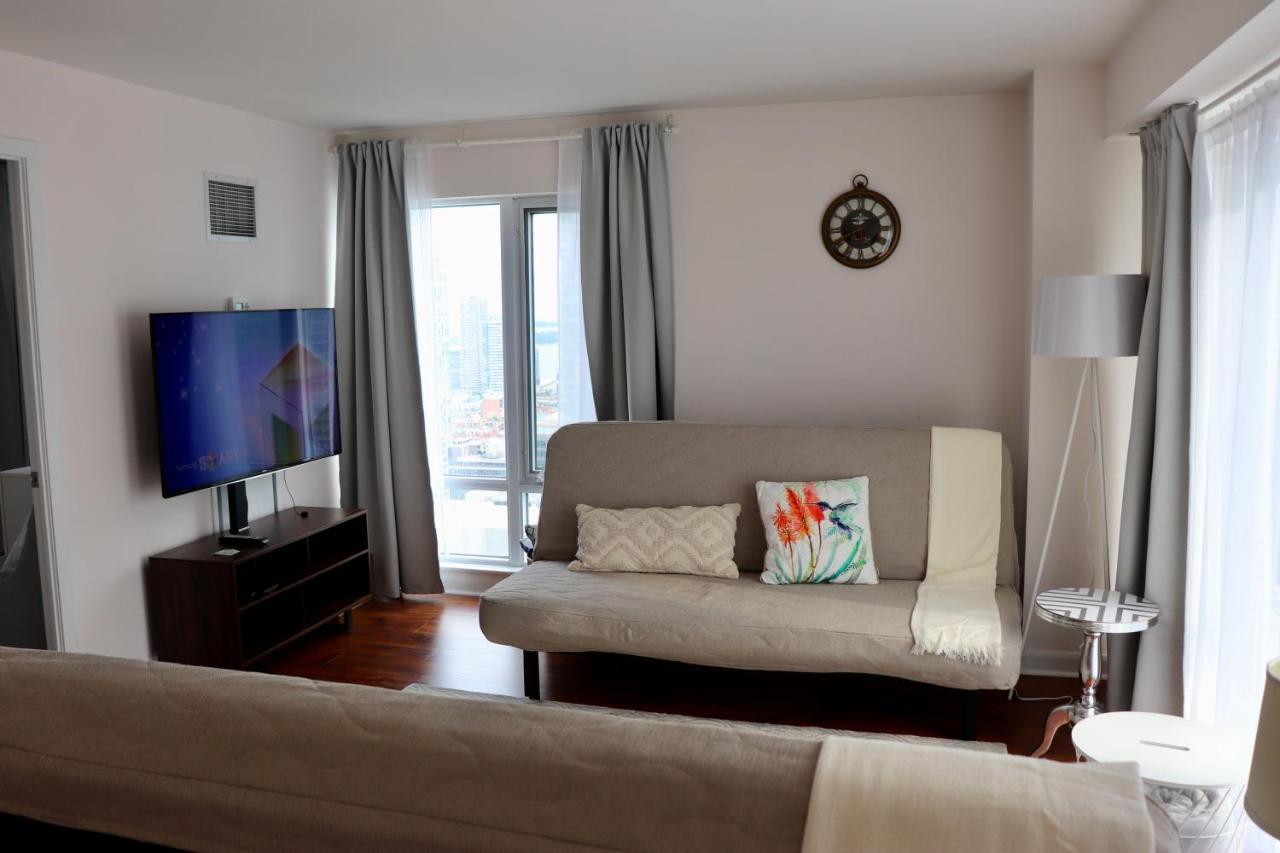 Apartment/2Bedrooms/2 Full Bathrooms/Free Parking تورونتو المظهر الخارجي الصورة